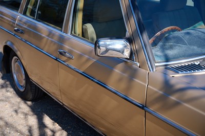 Lot 103 - 1983 Mercedes-Benz 230 TE