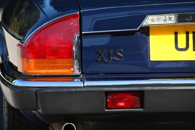 Lot 142 - 1990 Jaguar XJS Convertible