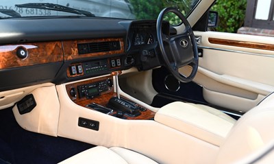 Lot 142 - 1990 Jaguar XJS Convertible