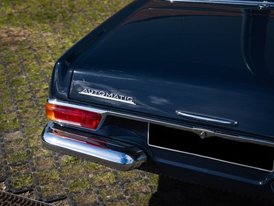 Lot 212 - 1971 Mercedes-Benz 230 SL Pagoda