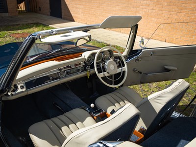 Lot 212 - 1971 Mercedes-Benz 230 SL Pagoda