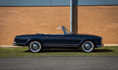 Lot 212 - 1971 Mercedes-Benz 230 SL Pagoda