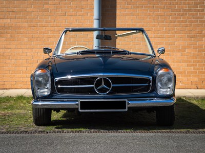 Lot 212 - 1971 Mercedes-Benz 230 SL Pagoda