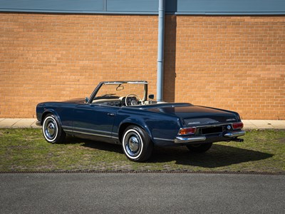 Lot 212 - 1971 Mercedes-Benz 230 SL Pagoda