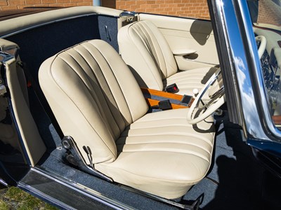 Lot 212 - 1971 Mercedes-Benz 230 SL Pagoda