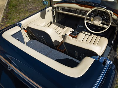 Lot 212 - 1971 Mercedes-Benz 230 SL Pagoda