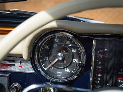 Lot 212 - 1971 Mercedes-Benz 230 SL Pagoda
