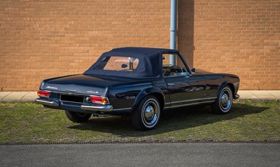 Lot 212 - 1971 Mercedes-Benz 230 SL Pagoda
