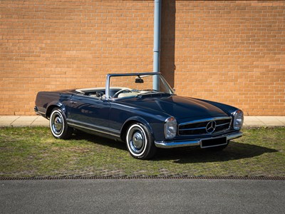 Lot 212 - 1971 Mercedes-Benz 230 SL Pagoda
