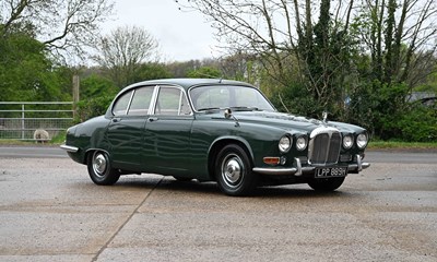 Lot 108 - 1964 Daimler 420 Sovereign