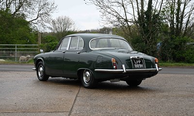Lot 108 - 1964 Daimler 420 Sovereign