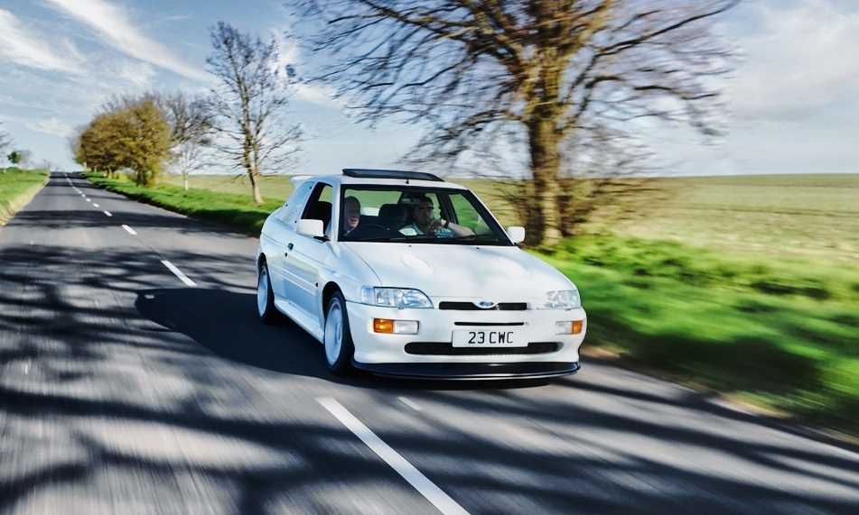 Lot 211 - 1992 Ford Escort RS Cosworth