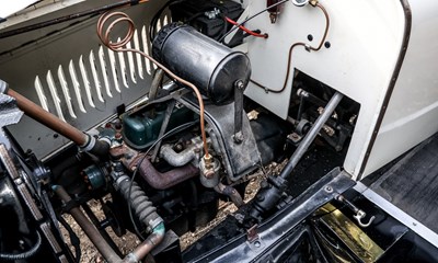 Lot 121 - 1922 Studebaker Light Six Tourer