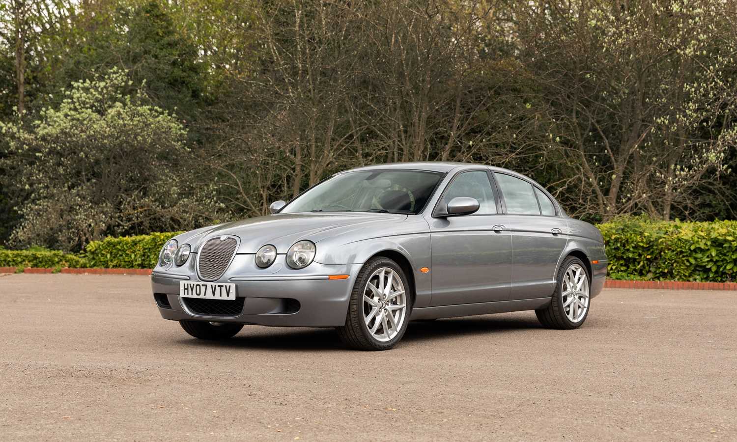 Lot 126 - 2007 Jaguar S-Type R