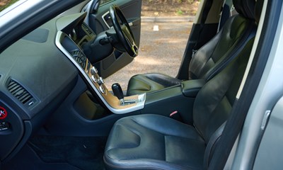 Lot 261 - 2012 Volvo XC60 SE AWD T6 Auto