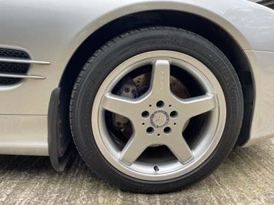 Lot 2003 Mercedes-Benz SL500