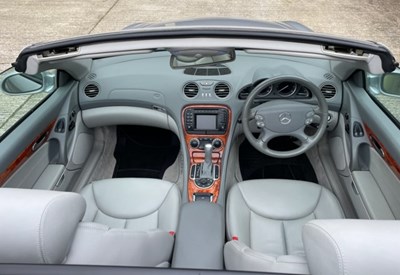 Lot 2003 Mercedes-Benz SL500