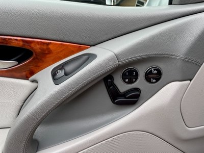 Lot 2003 Mercedes-Benz SL500