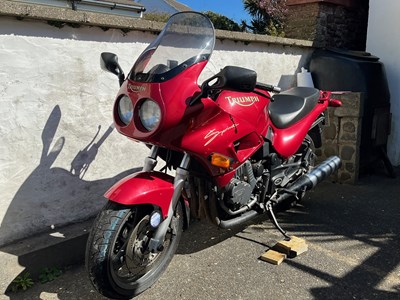 Lot 1995 Triumph Trident Sprint