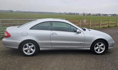 Lot 2003 Mercedes-Benz CLK 320 Elegance