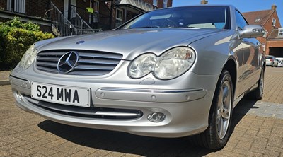 Lot 2003 Mercedes-Benz CLK 320 Elegance