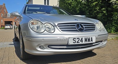 Lot 2003 Mercedes-Benz CLK 320 Elegance