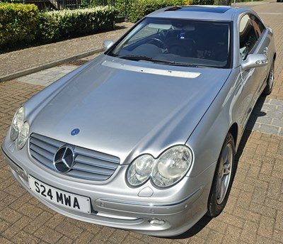 Lot 2003 Mercedes-Benz CLK 320 Elegance