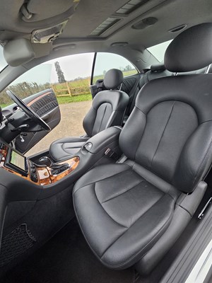 Lot 2003 Mercedes-Benz CLK 320 Elegance