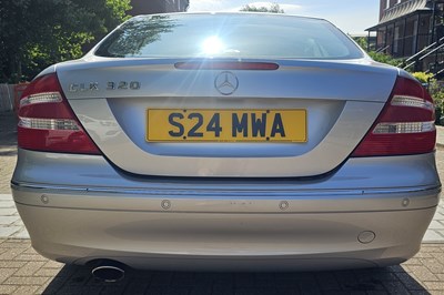 Lot 2003 Mercedes-Benz CLK 320 Elegance
