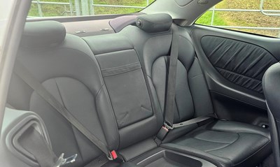 Lot 2003 Mercedes-Benz CLK 320 Elegance