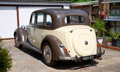 Lot 107 - 1947 Rover 16 Saloon