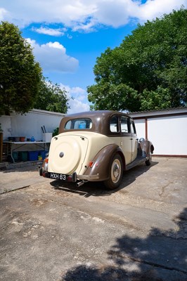 Lot 107 - 1947 Rover 16 Saloon