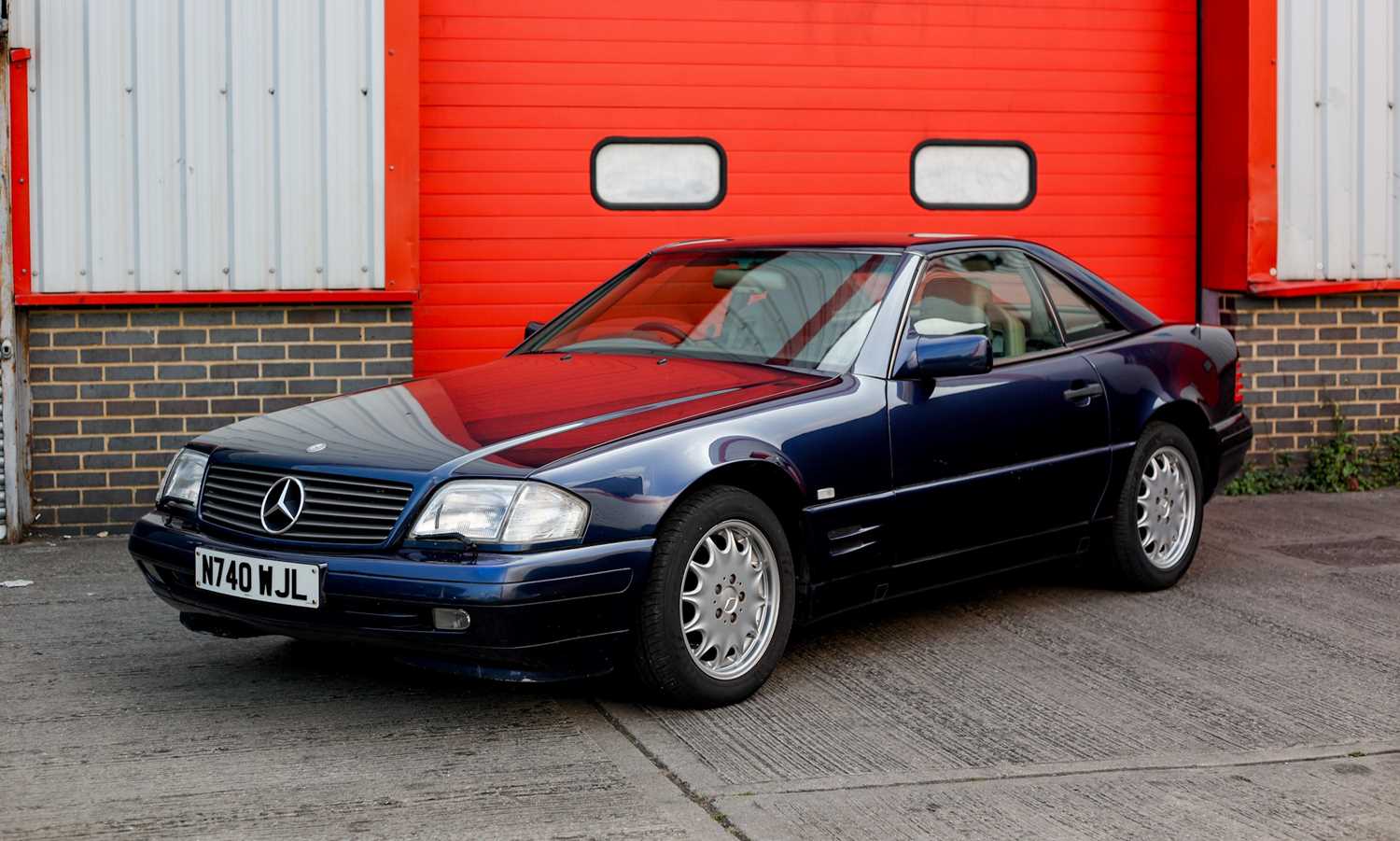 Lot 108 - 1996 Mercedes-Benz SL320
