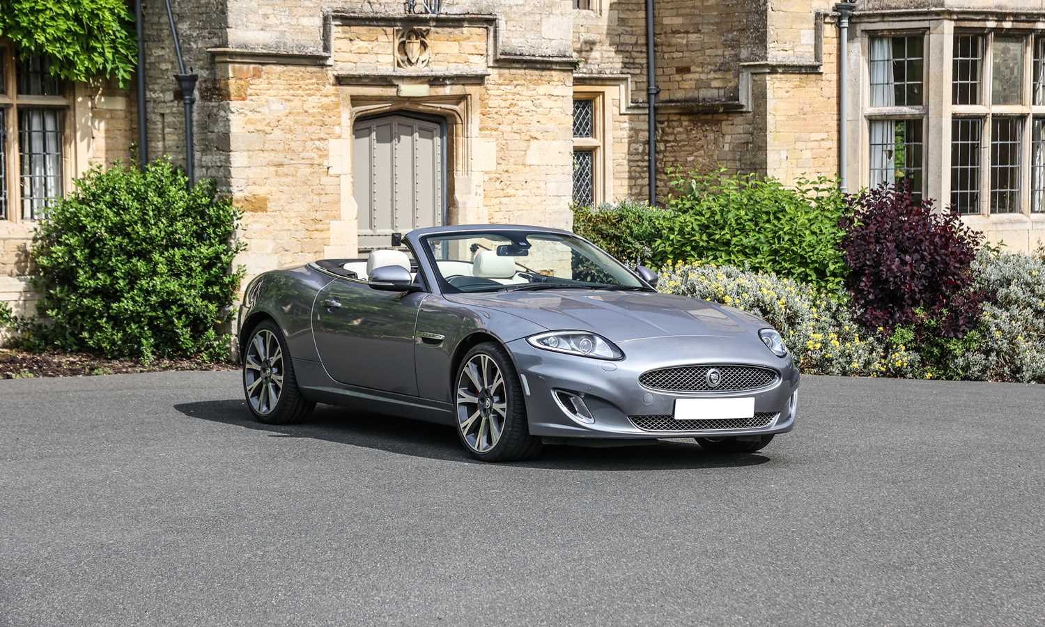 Lot 140 - 2013 Jaguar XK Convertible Portfolio