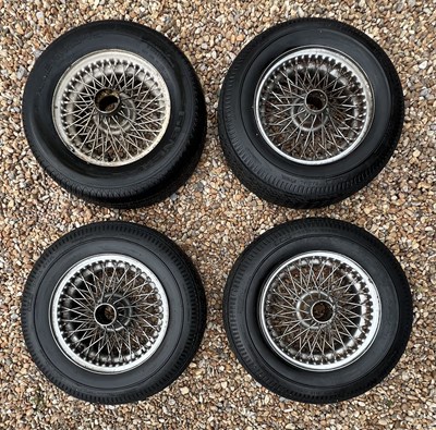 Lot Aston Martin DB4 Wheels