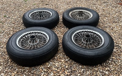 Lot Aston Martin DB4 Wheels