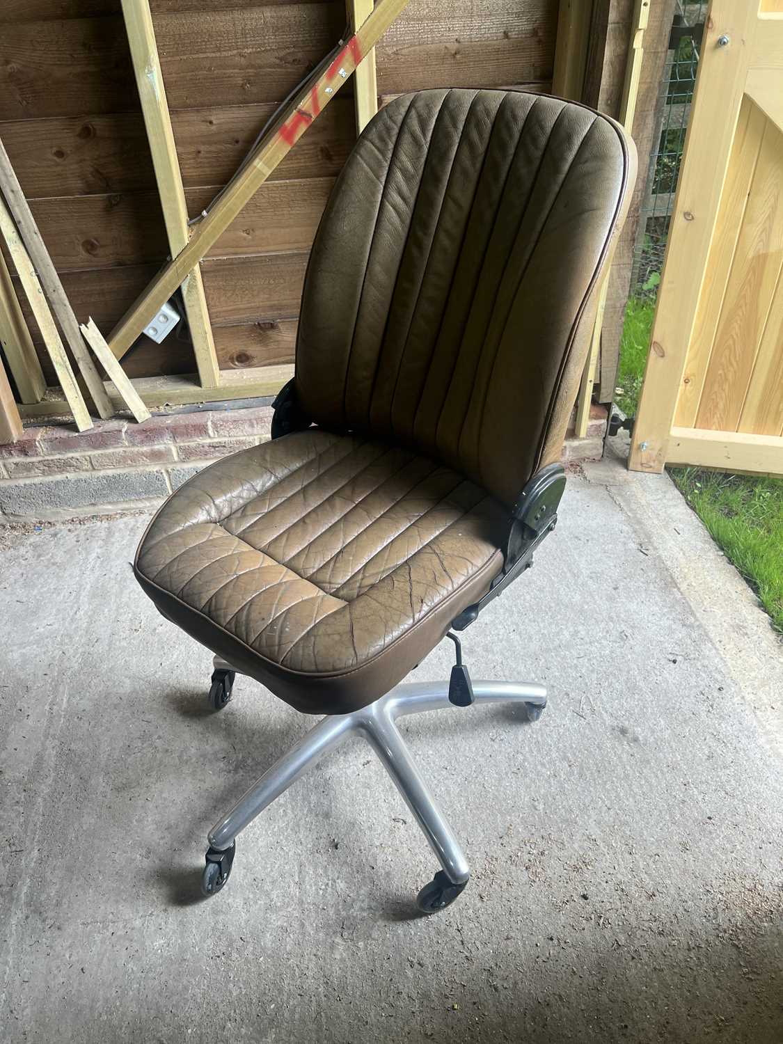Lot Jaguar E-Type Office Chair
