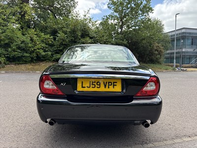 Lot 2009 Jaguar XJ 3.0 V6 Final Edition