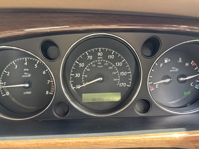 Lot 2009 Jaguar XJ 3.0 V6 Final Edition