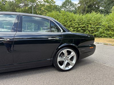 Lot 2009 Jaguar XJ 3.0 V6 Final Edition