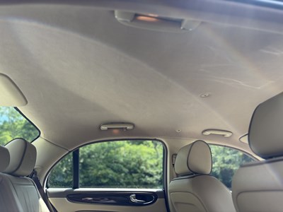 Lot 2009 Jaguar XJ 3.0 V6 Final Edition