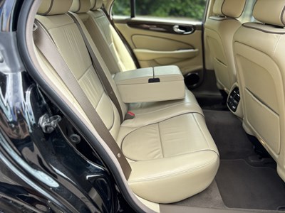 Lot 2009 Jaguar XJ 3.0 V6 Final Edition