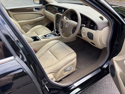 Lot 2009 Jaguar XJ 3.0 V6 Final Edition