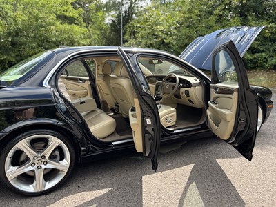 Lot 2009 Jaguar XJ 3.0 V6 Final Edition