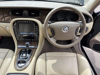Lot 2009 Jaguar XJ 3.0 V6 Final Edition