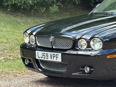 Lot 2009 Jaguar XJ 3.0 V6 Final Edition