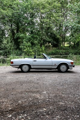 Lot 178 - 1989 Mercedes-Benz 300 SL