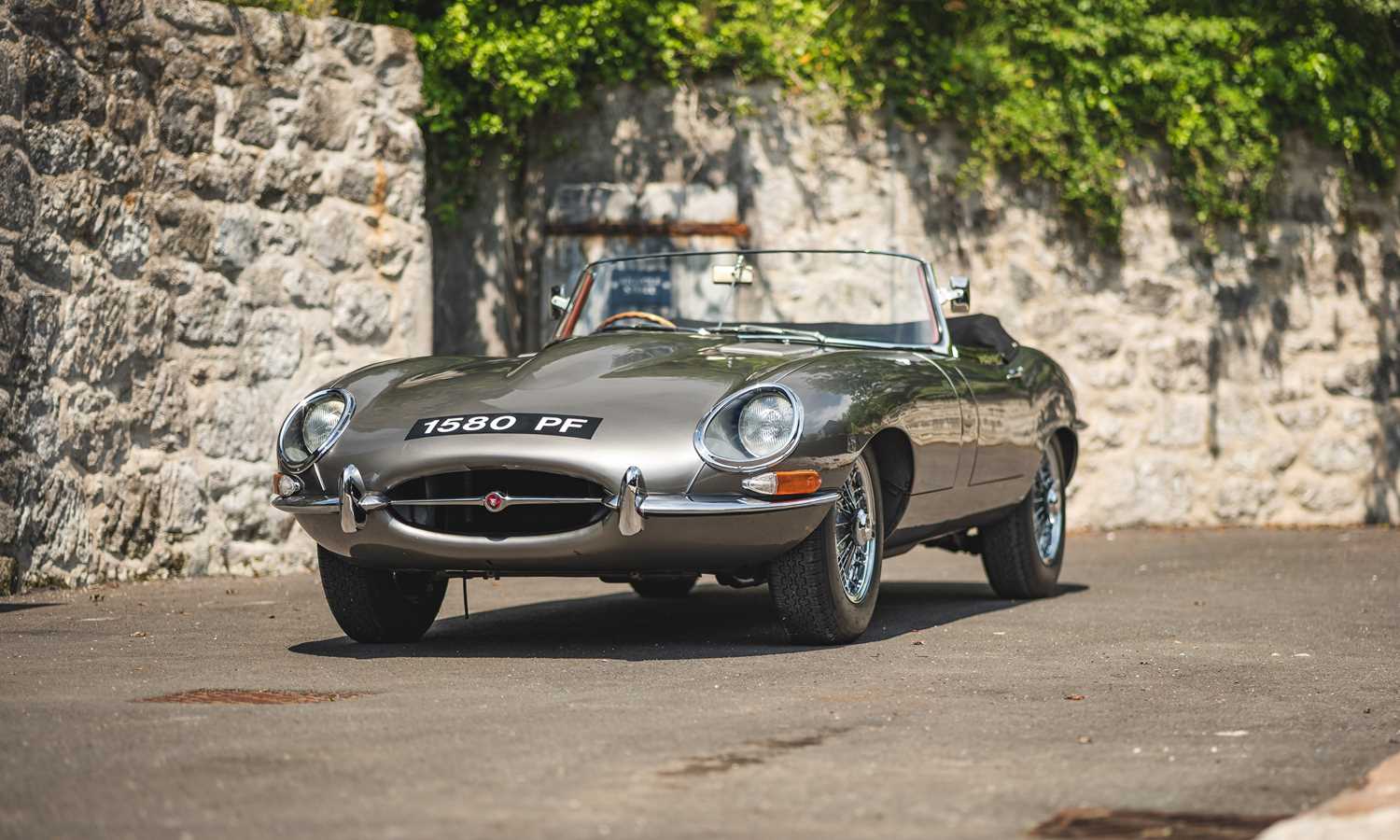 Lot 204 - 1963 Jaguar E-Type Series I Roadster (3.8 litre)