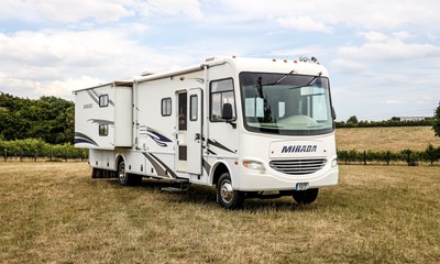 Lot 169 - 2008 Coachmen Mirada 350 DS
