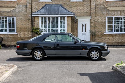 Lot 135 - 1995 Mercedes-Benz E320 Coupé
